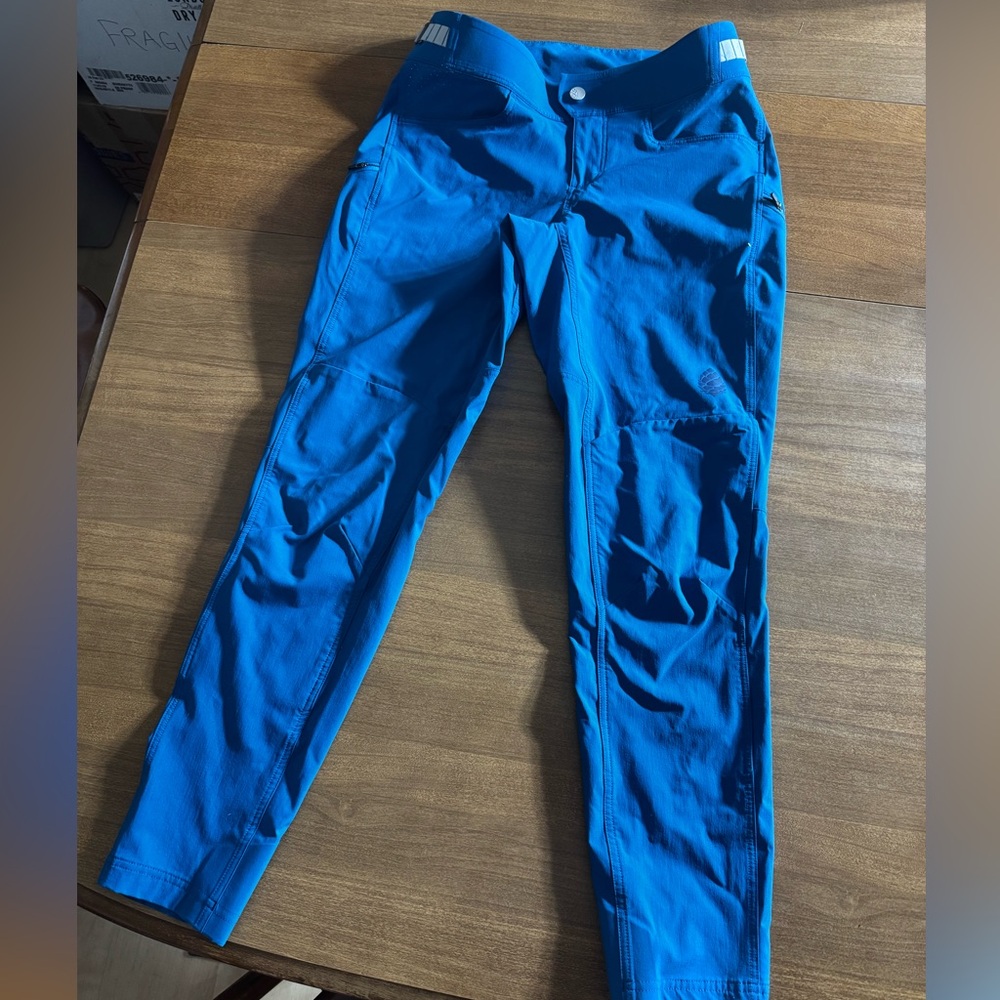 Stio Women's Blue adjustable pants!